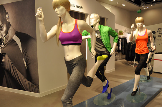 国外品牌纷纷进军女性运动市场 本土品牌市场空白