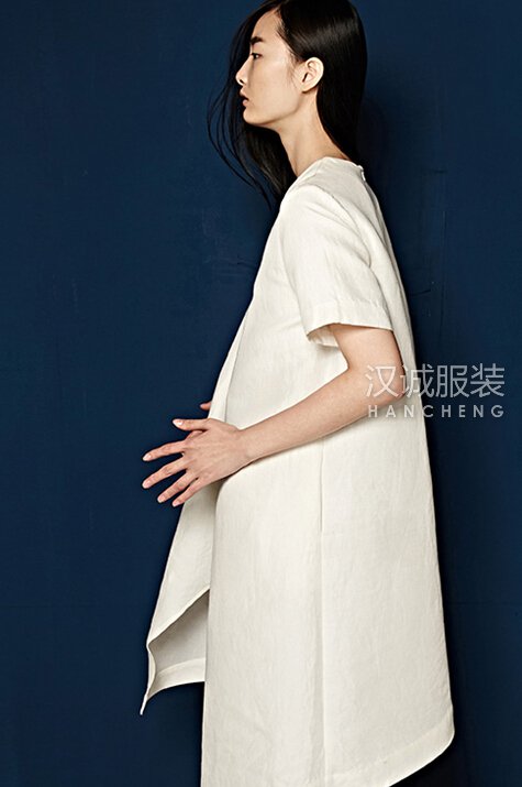服装企业转型 江南布衣独特定位抢占先机